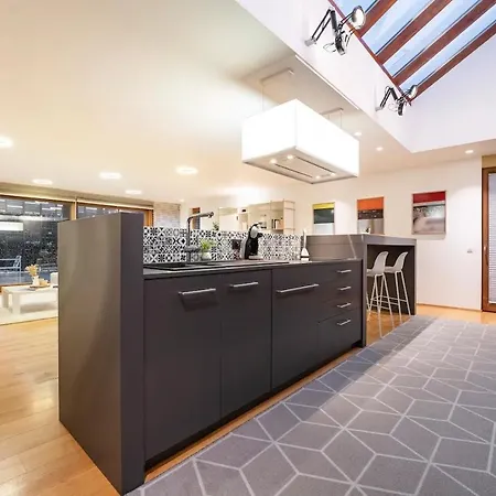 Apartment Penthouse Hors-chateau *